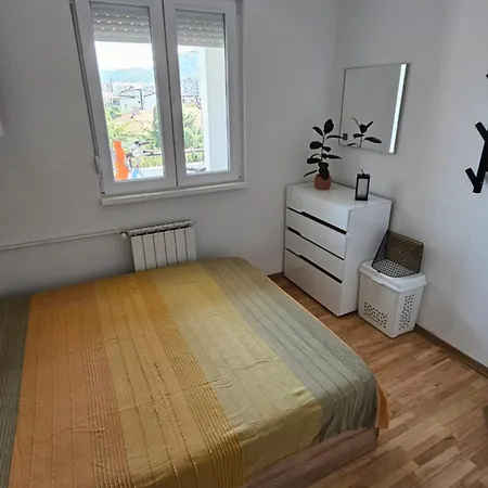 Art Apartment *
